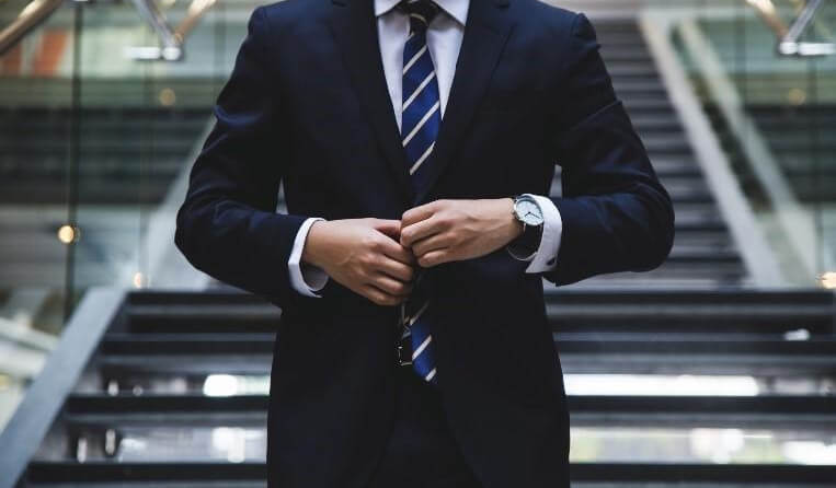 De afhankelijkheid van de directeur-grootaandeelhouder (DGA)